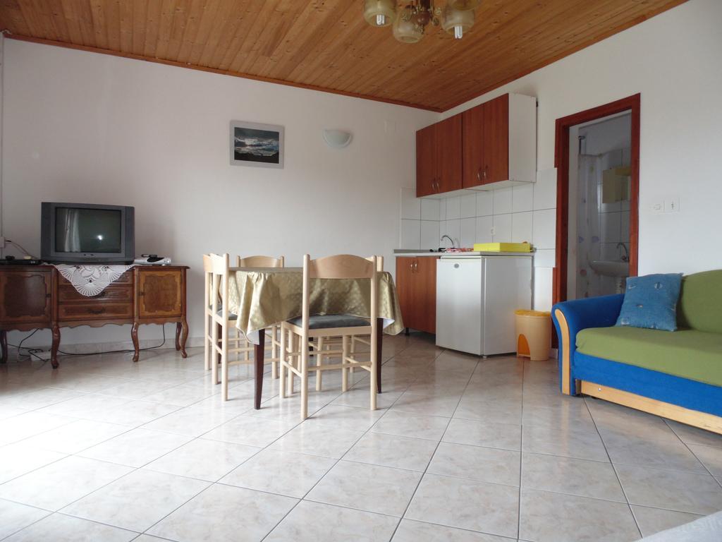 Apartments Cico スタリグラード エクステリア 写真